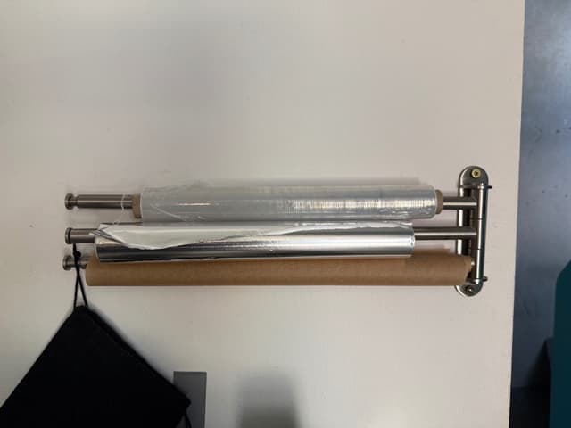 Towel Holder (Utilized)