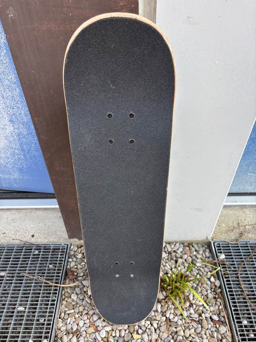 Listing image 0