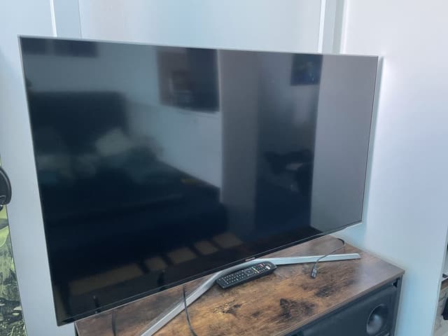 Hisense 4K TV 50 Inch defective