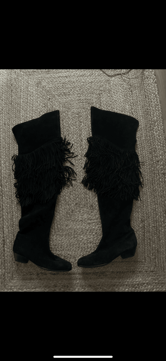 Fringy leather boots